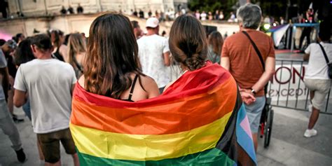 Les Atteintes Envers Les Personnes Lgbt Ont Augment De En