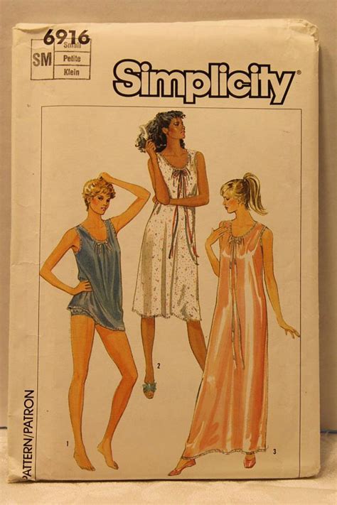 S Simplicity Women S Nightgown Pattern Nightgown Pattern