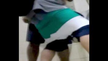 Pegação dentro do banheiro gay Videos Porno Gay Sexo Gay