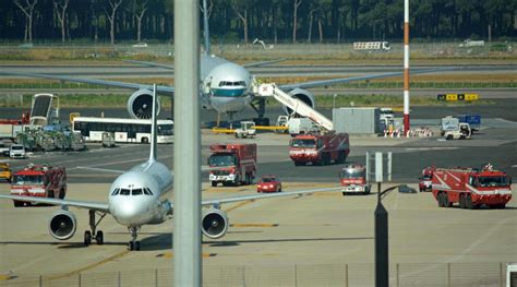 Atterraggio Di Emergenza Per Un Aereo Alitalia A Fiumicino Paura Per