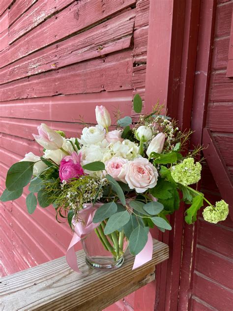 Small Floral Arrangement - Camrose Hill Flower Studio and Farm, Stillwater, MN