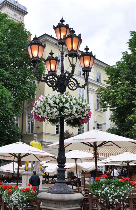 Pin by Наталья Юрушева on Фонарь | Lamp post, Street lamp, Lviv