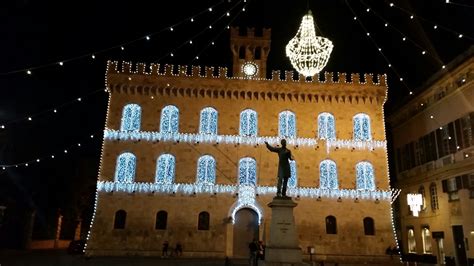 Natale 2023 Il Comune Di Chiavari Noleggia Le Luminarie E Acquista Gli