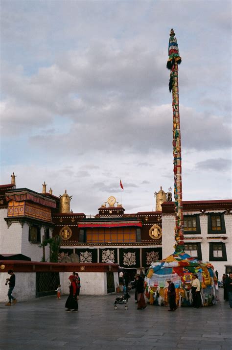 Religion in Tibet – BOOOOOOOM! – CREATE * INSPIRE * COMMUNITY * ART ...