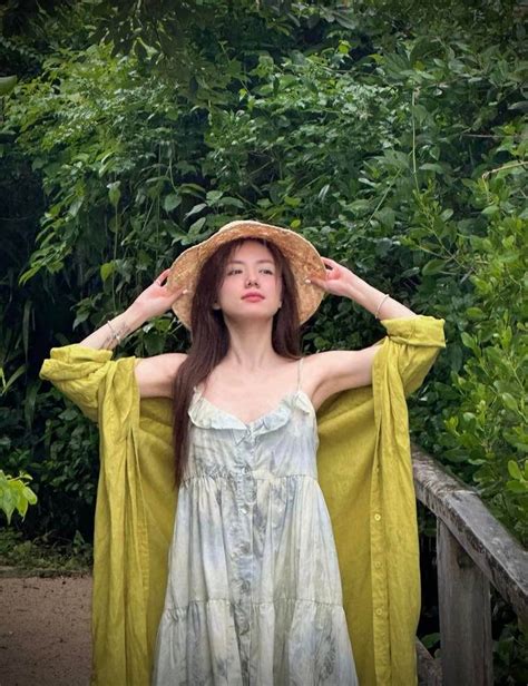 152 Ảnh Phương Ly Sexy Mặc Bikini Khoe Dáng Ngon GenZ Relax