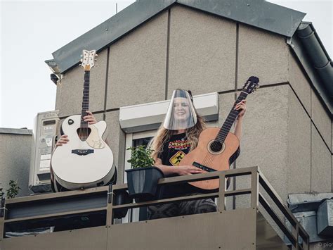 Gitarzy Ci Na Balkonach W Polsce Jak We W Oszech Zobaczcie Zdj Cia Z