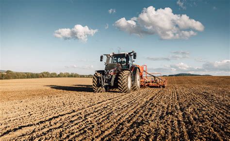 Valtra Mit Neuer Traktorserie Q Traction