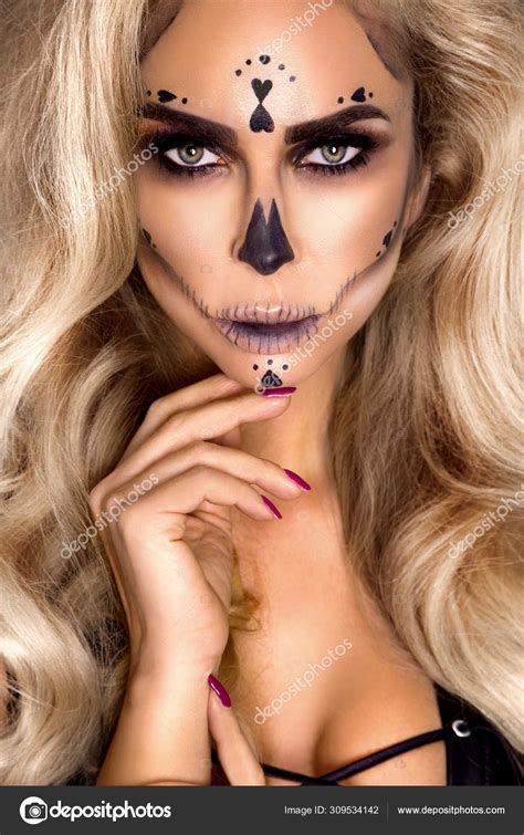 Sexy Skeleton Makeup