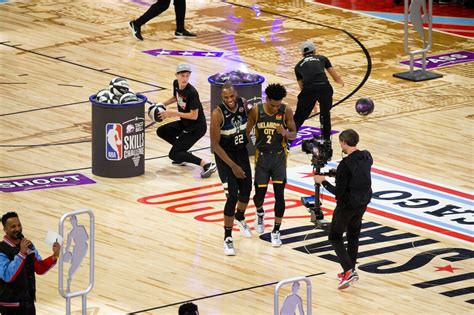 Khris Middleton Participates In 2020 Taco Bell Skills Challenge Photo