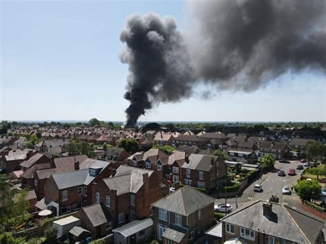 Nottingham School Fire Black Smoke Seen For Miles As Blaze Erupts Uk