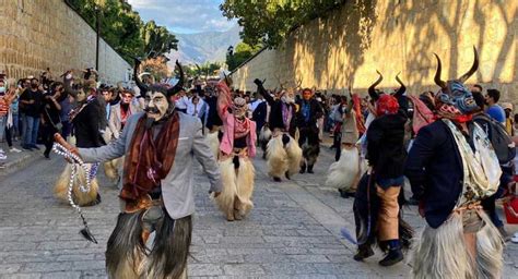 Los Diablos Que Salvan A Un Pueblo