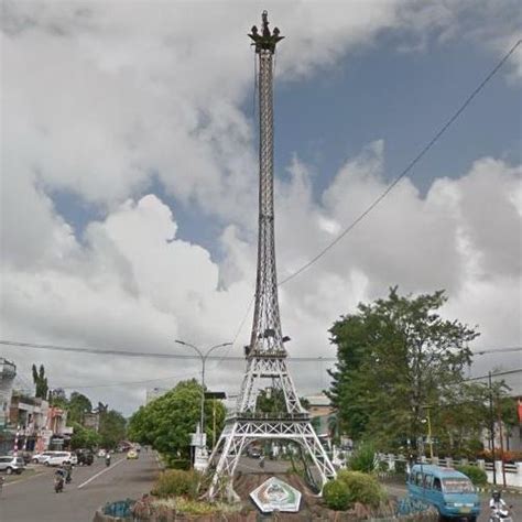 Eiffel tower replica in Bitung, Indonesia - Virtual Globetrotting