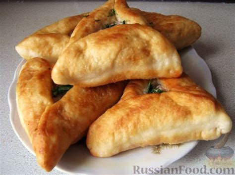 Рецепт: Беляши с куриным мясом на RussianFood.com
