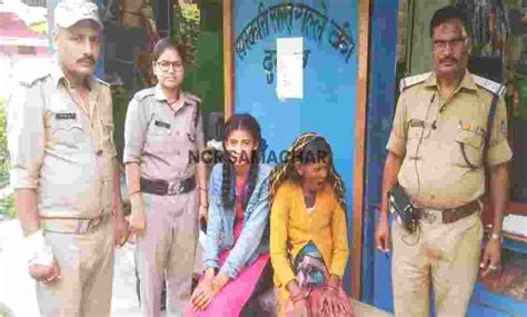 Uttarakhand पिथौरागढ़ पुलिस ने बाजार में भटक रही मानसिक रुप से अस्वस्थ