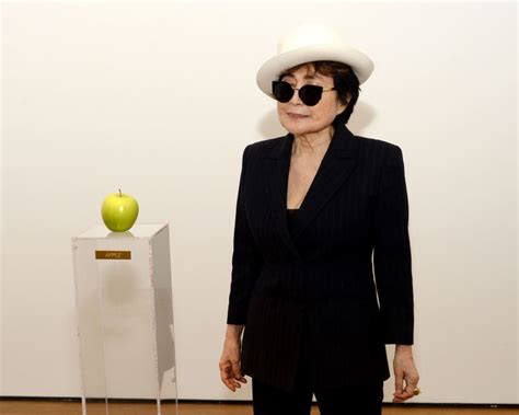 Yoko Ono Híres autodidakta alkotók 5 rész