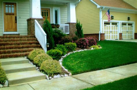 10 Trendy Simple Front Yard Landscaping Ideas 2024