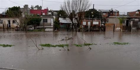 Temporal En La Plata Barrios Inundados Y Familias Evacuadas El Litoral