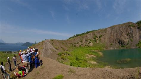 Mount Usu Ropeway Your Ride To The Top Of An Active Volcano Hokkaido