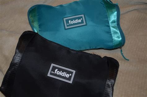 The Foldie: The Ultimate Travel Bag Review – Catching Coconuts