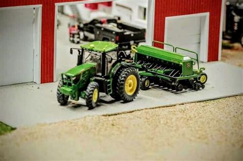 1/64 Model Farm Display Farm Toy Display, Diesel Trucks Ford, Tractor Pictures, Scale Model ...