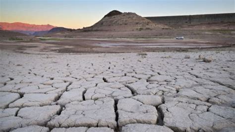 'The brink of disaster': 2023 is a critical year for the Colorado River ...