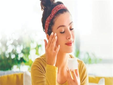 Beauty Tips Know Top 5 Ayurvedic Skin Glow Tips In Hindi आपकी स्किन का नेचुरल ग्लो देती हैं ये