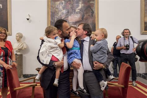 Due Vittorie Per I Genitori Gay Claudio Rossi Marcelli Internazionale