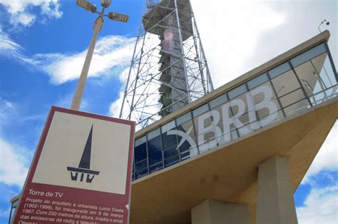 Anos De Torre De Tv Brb Promove Uma Grande Comemora O Para Um Dos