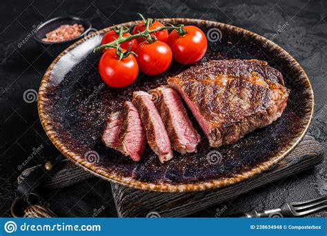 Bife De Costela Grelhada Bife Ribeye Carne Marmoreada Numa Placa