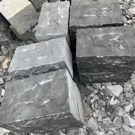 Zhangpu Black Basalt Natural Surfa Park Kerbstone From China