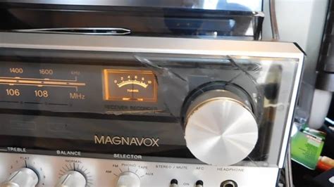 Vintage Magnavox Stereo Receiver With Am Fm Cassette And Turntable