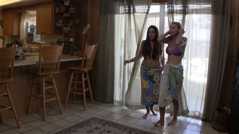 Brushing Massaging Long Hair And Girl Fun WMV Brianna Ray Fetish MILF Next Door Clips4Sale