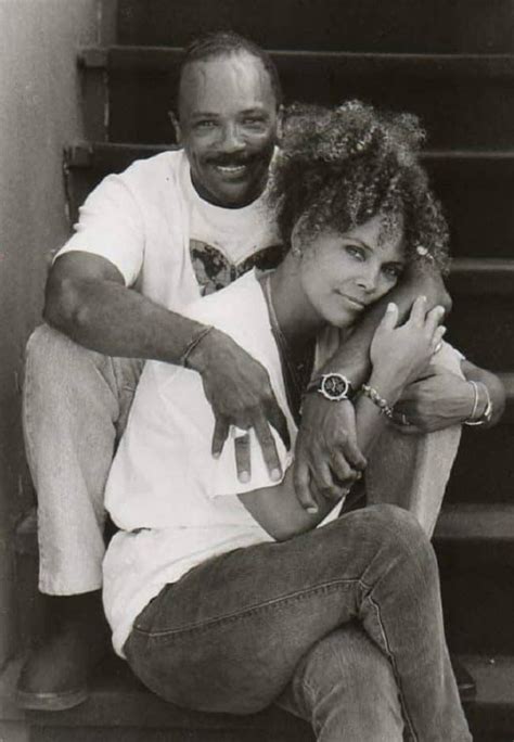 Jolie Jones Levine - Bio, Career, Age, Net Worth, Nationality, Facts