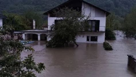 U Sanskom Mostu alarmantno kod Bihaća vodostaj Une u porastu Tuzla L VE