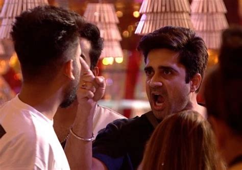 Bigg Boss Ott 2 Avinash Sachdev Fumes After Elvish Yadav Calls Him