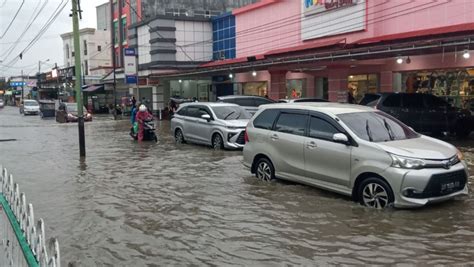 Hujan Deras Kembali Rendam Jalan Di Kota Gorontalo Prosesnews Id