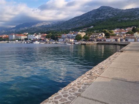 Pola Kuće u Nacionalnom parku Paklenica s pogledom na more prodaja