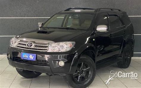 Toyota HILUX SW4 4X4 2 8 2010 Diesel Preta Automático em São José dos