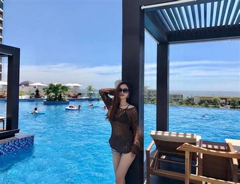 Diện bikini nóng bỏng các bà mẹ ba con showbiz Việt ăn đứt gái ở khoản này
