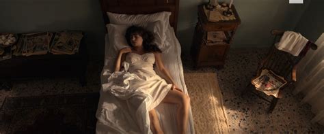 Nude video celebs Alba Gaïa Bellugi nude La stoffa dei sogni 2014