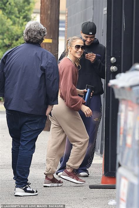 Bennifer Hit By Divorce Rumors Jennifer Lopez Steps Out Solo Again