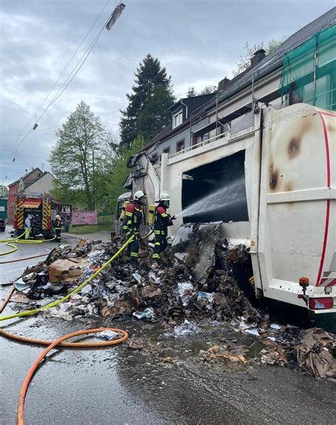 Ottweiler M Llwagen Brennt Und Sorgt F R Verkehrschaos St Wendeler