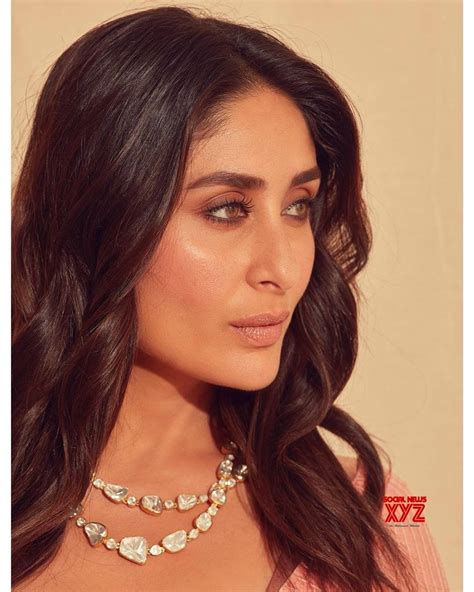 Kareena Kapoor 's face cut and lips do look angelic | Scrolller