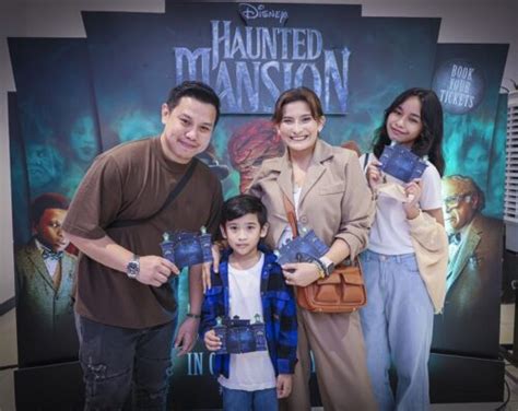 A World Of Ghastly Ghouls And Giggles Await In Disneys Haunted