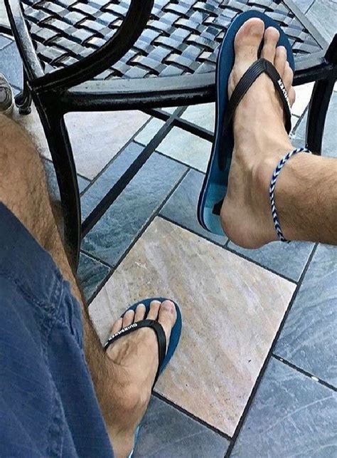 Mens Flip Flops Summer Slide Sandals Outfit Buff Guys Bare Men Feet