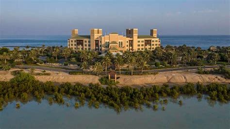 Food And Cribs Are Very Important Review Of Desert Islands Resort