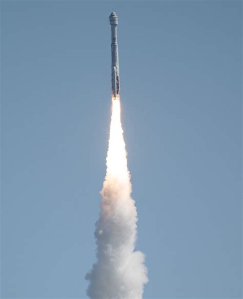 Liftoff Watch Boeing Starliners Historic Launch