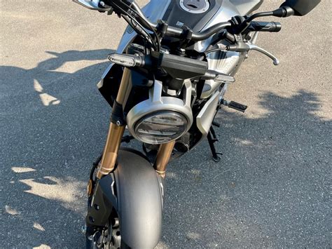 Купить б у Honda CB 300F инжектор 6 передач в Озерецком серебристый naked bike 2021 года на