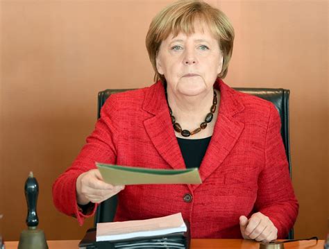 Merkel K Ndigt Ihre Kandidatur F R Eine Vierte Amtszeit An