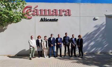 Villena y la Cámara de Alicante acuerdan un plan para reactivar el